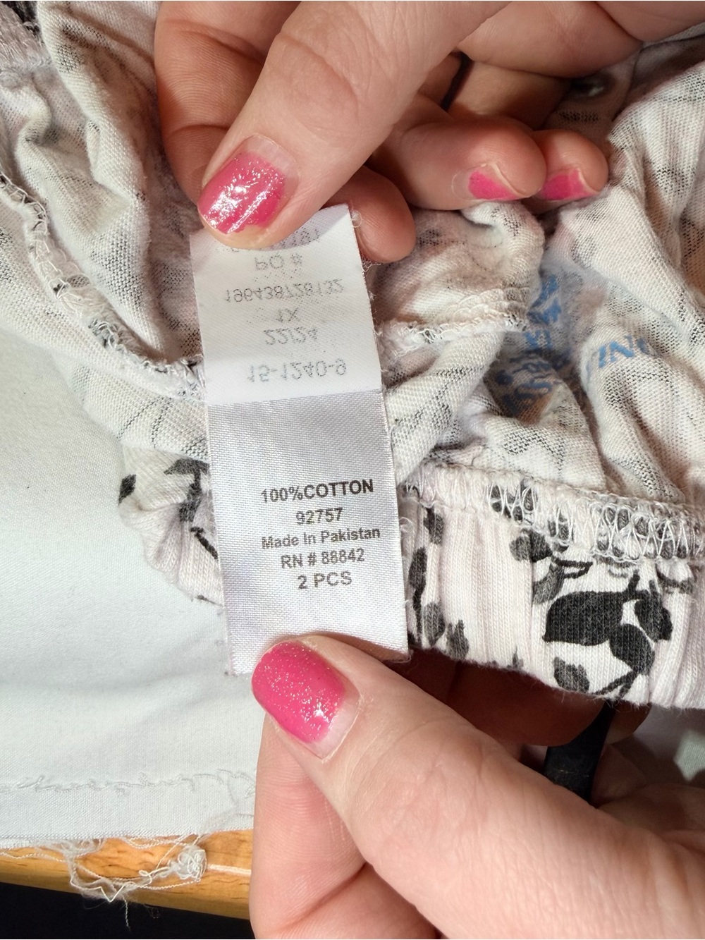 Woman floral pajamas or lounge pants - Picture 8 of 9